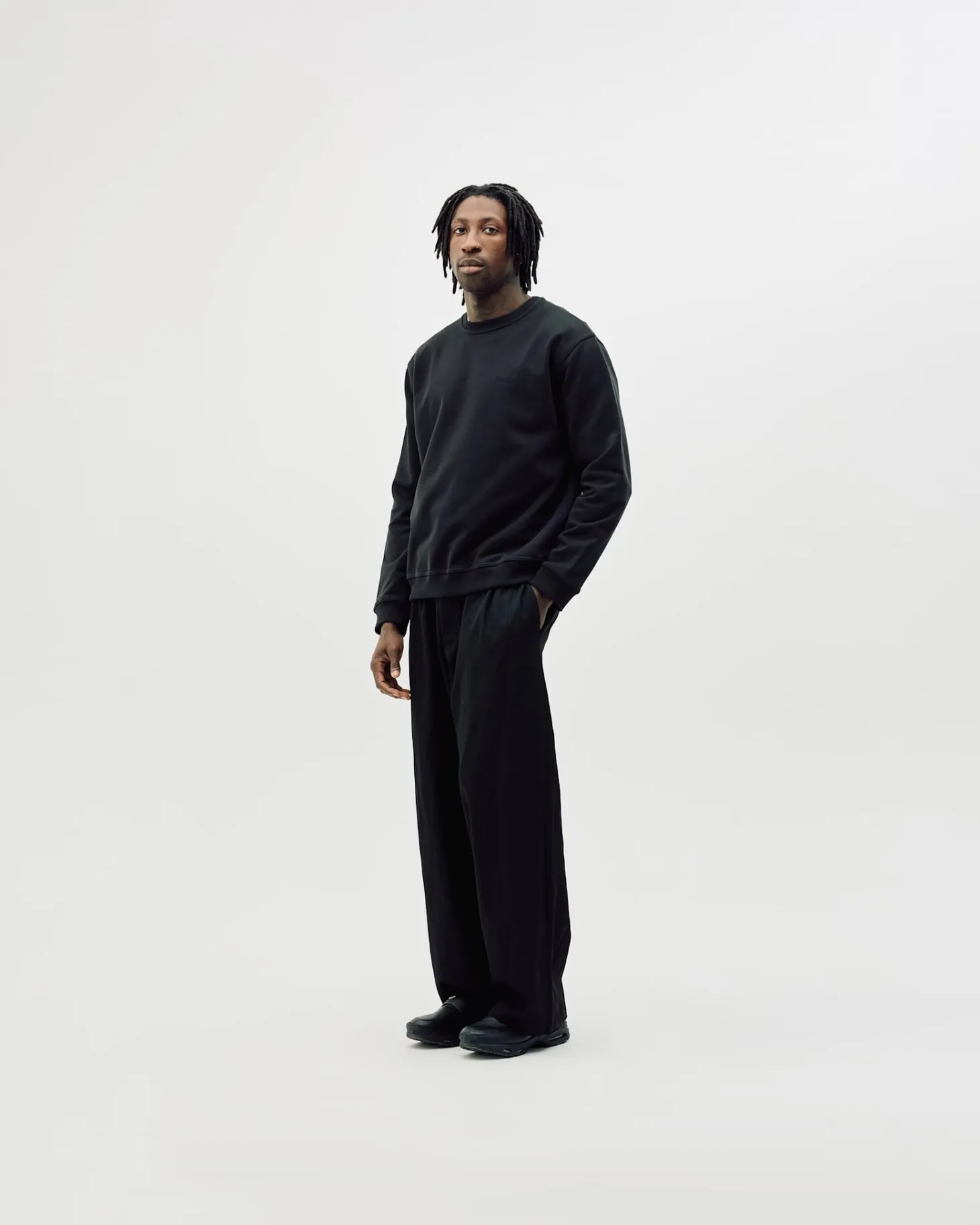 Classic Crewneck, Men - Embroidered Logo - Black